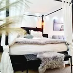 Neptun Studio-apartment With Terrace. アパート