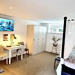 Neptun Studio-apartment With Terrace. * コペンハーゲン