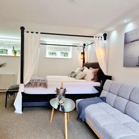 Modern Tarnby Studio With Lush Outdoor Space 아파트 코펜하겐