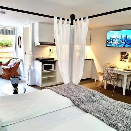 아파트 Modern Tarnby Studio With Lush Outdoor Space 코펜하겐