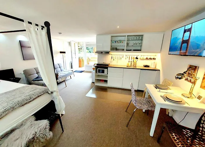 아파트 Neptun Studio-apartment With Terrace. *